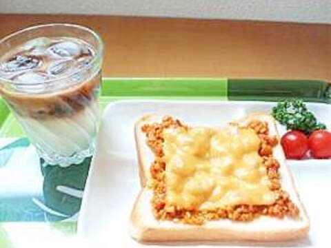 うちのピリ辛★納豆トースト